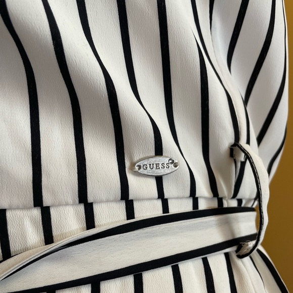 Guess striped jumpsuit size M - Picture 2 of 6